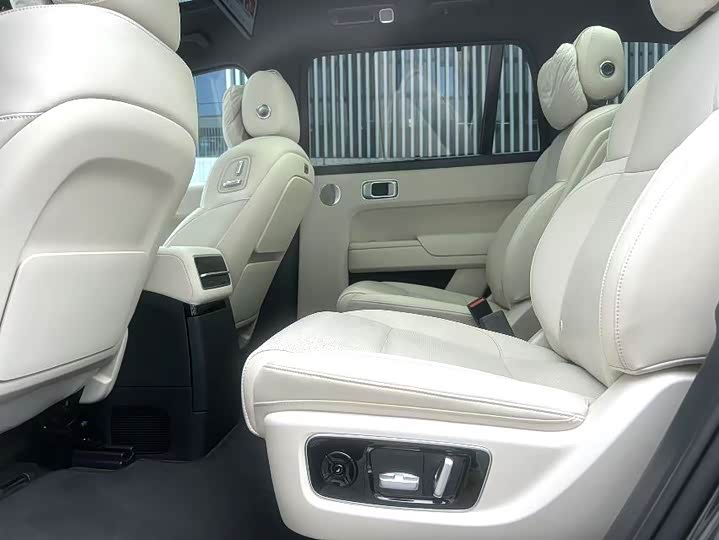 Фото 8 - LiXiang L9