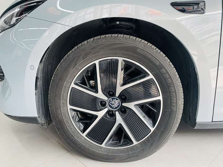 Фото 3 - BYD Qin L