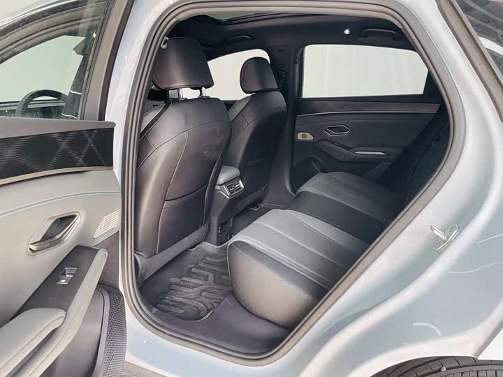 Фото 9 - BYD Qin L