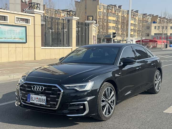 Фото 1 - Audi A6L