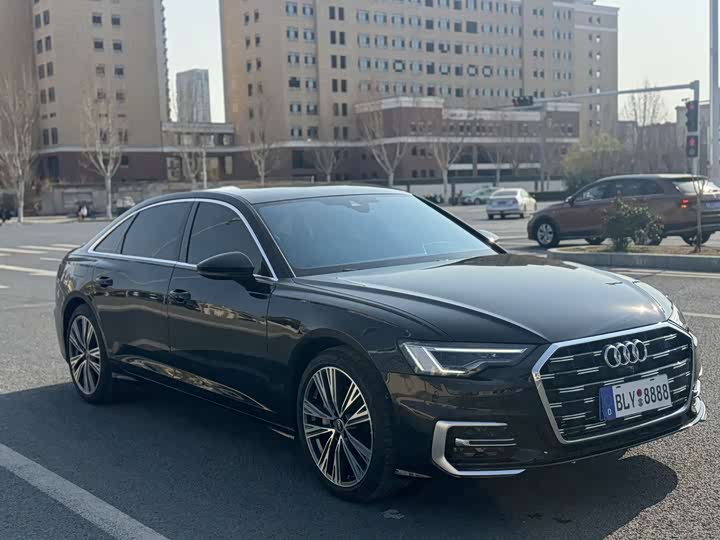 Фото 3 - Audi A6L