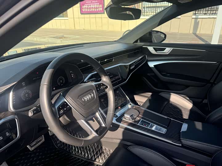 Фото 5 - Audi A6L