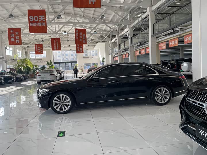 Фото 3 - Mercedes-Benz S-Class