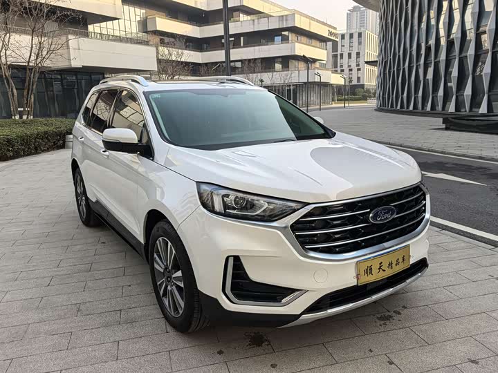 Фото 3 - Ford Edge