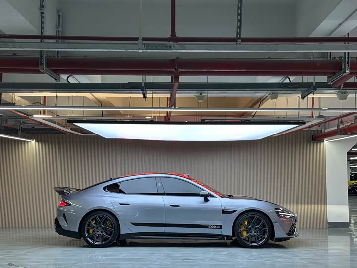 Фото 4 - Xiaomi SU7 Ultra