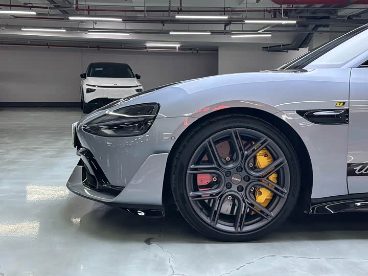 Фото 5 - Xiaomi SU7 Ultra