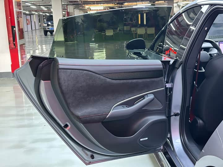 Фото 8 - Xiaomi SU7 Ultra