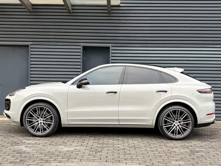 Фото 2 - Porsche Cayenne