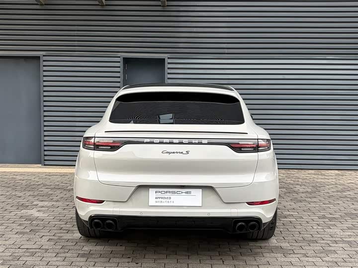 Фото 8 - Porsche Cayenne