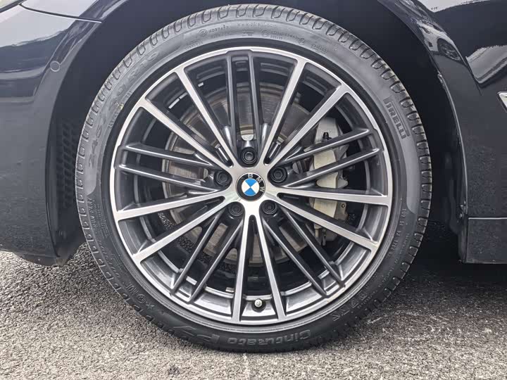 Фото 5 - BMW 5 Series