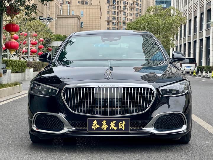 Фото 1 - Mercedes-Benz Maybach S-Class