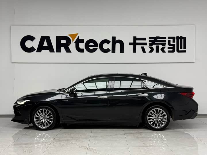 Фото 2 - Toyota Avalon