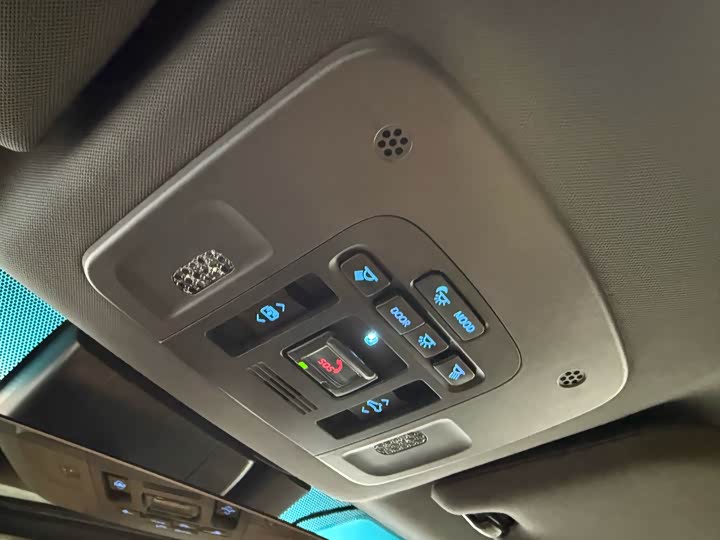 Фото 7 - Toyota Avalon