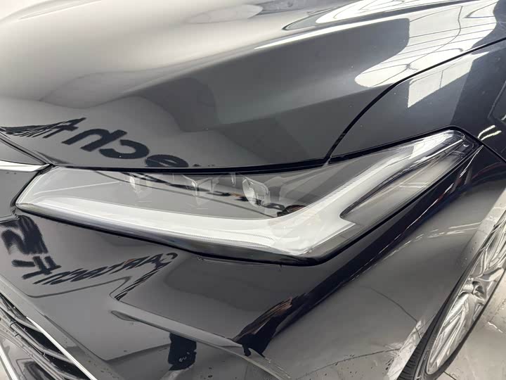 Фото 8 - Toyota Avalon