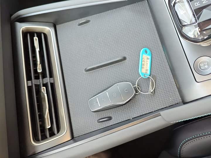 Фото 9 - BYD Qin L