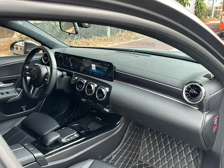 Фото 4 - Mercedes-Benz A-Class