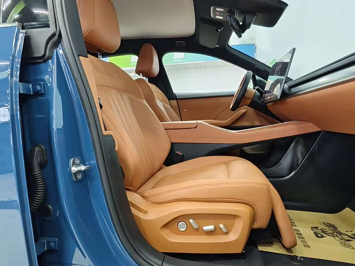 Фото 9 - Nio Onvo L60