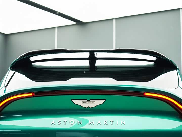 Фото 6 - Aston Martin DBX