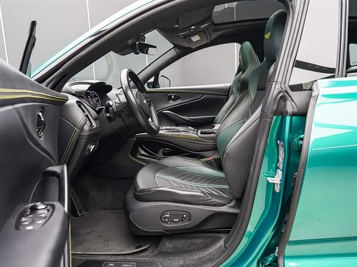 Фото 8 - Aston Martin DBX