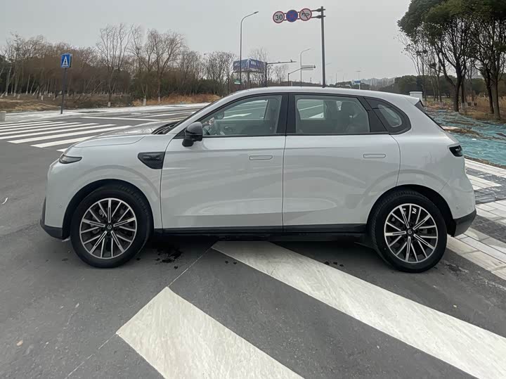 Фото 3 - Leapmotor B10