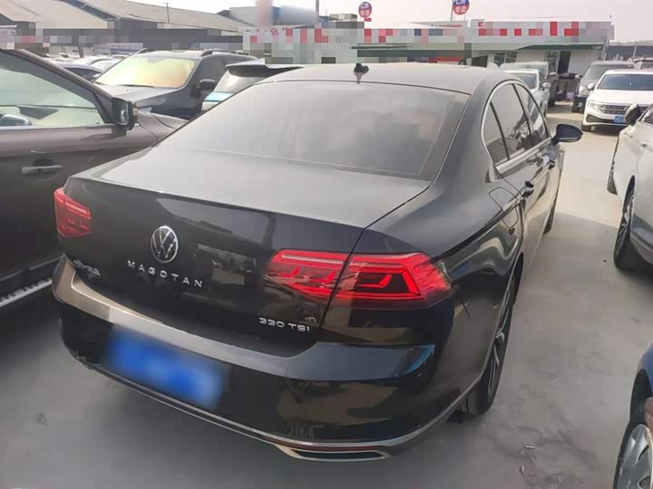 Фото 7 - Volkswagen Magotan