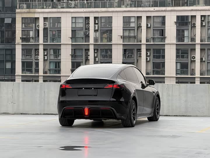 Фото 5 - Tesla Model Y