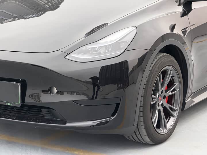 Фото 8 - Tesla Model Y