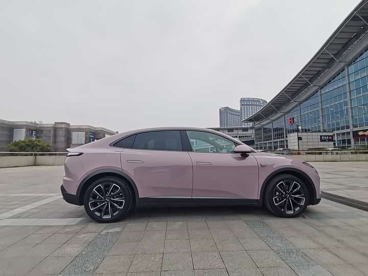 Фото 4 - Nio Onvo L60