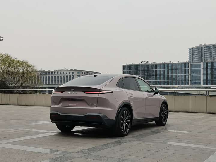 Фото 5 - Nio Onvo L60