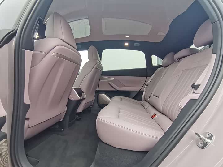 Фото 9 - Nio Onvo L60