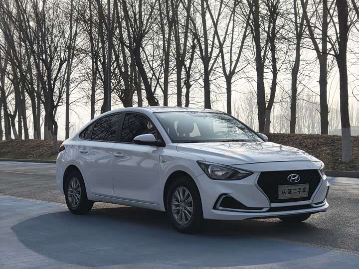 Фото 3 - Hyundai Celesta