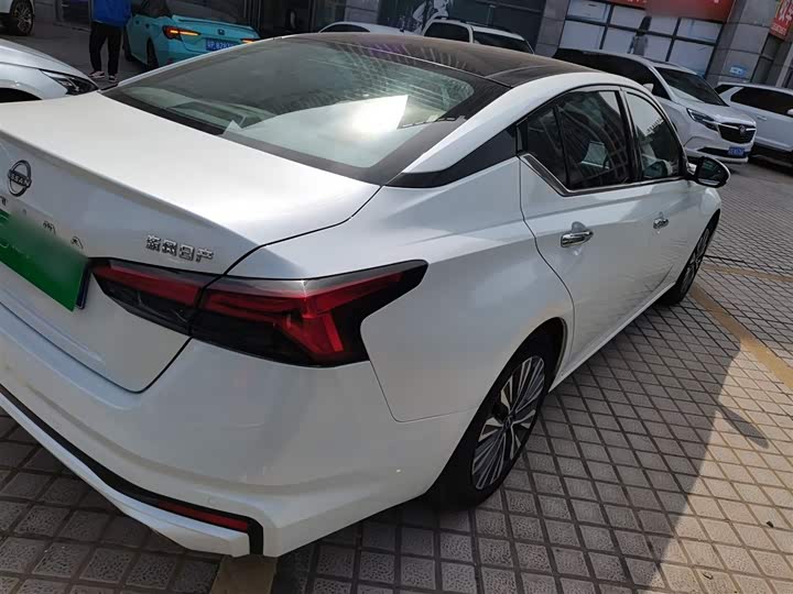 Фото 7 - Nissan Teana