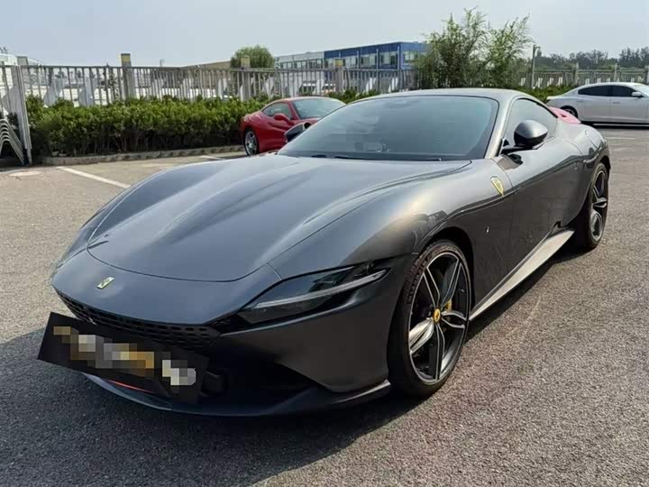 Фото 1 - Ferrari Roma