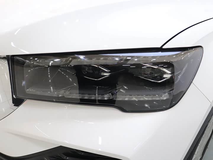 Фото 8 - Geely Monjaro