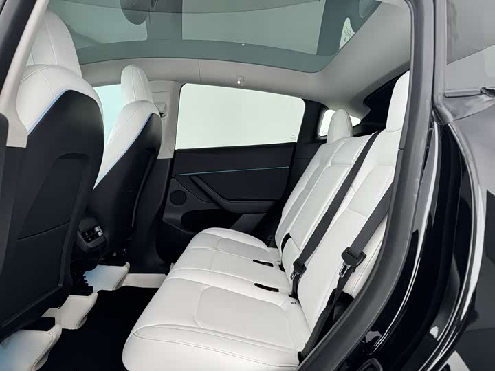 Фото 6 - Tesla Model Y