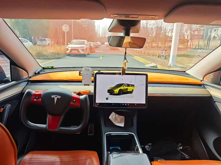 Фото 6 - Tesla Model Y