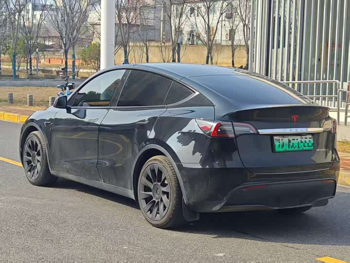 Фото 9 - Tesla Model Y
