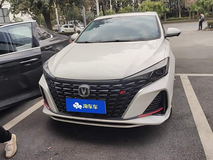 Фото 2 - Changan Eado Plus