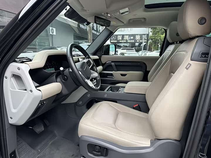 Фото 7 - Land Rover Defender