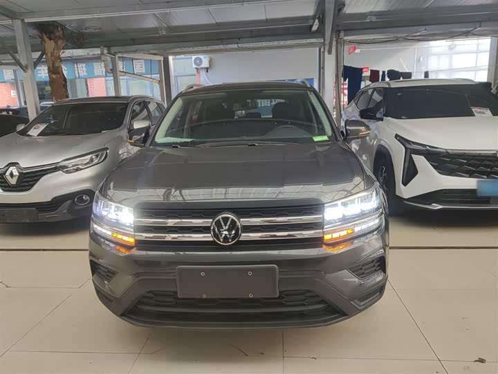 Фото 3 - Volkswagen Tharu