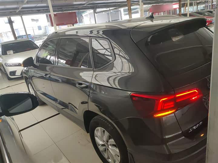 Фото 5 - Volkswagen Tharu