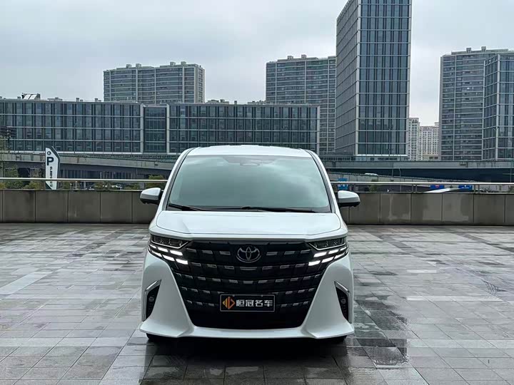 Фото 2 - Toyota Alphard