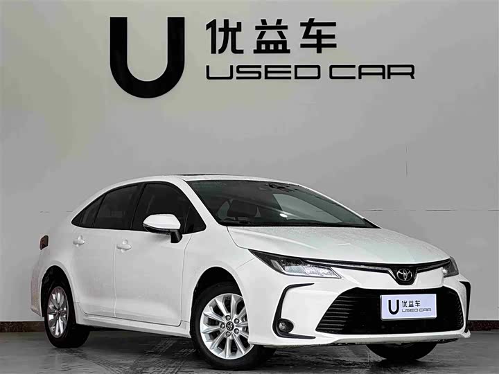 Фото 3 - Toyota Corolla