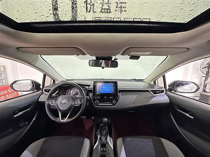 Фото 6 - Toyota Corolla