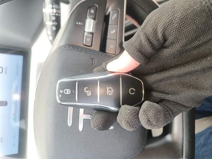 Фото 9 - BYD Yuan Up