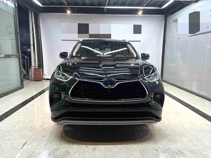 Фото 2 - Toyota Highlander