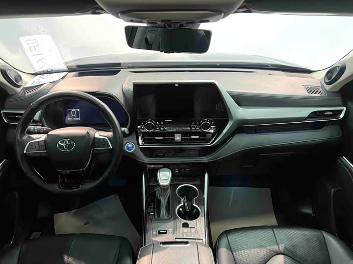 Фото 5 - Toyota Highlander