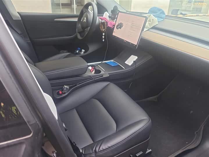 Фото 8 - Tesla Model Y