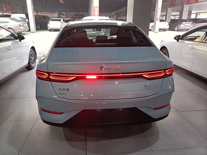 Фото 6 - BYD Qin Plus