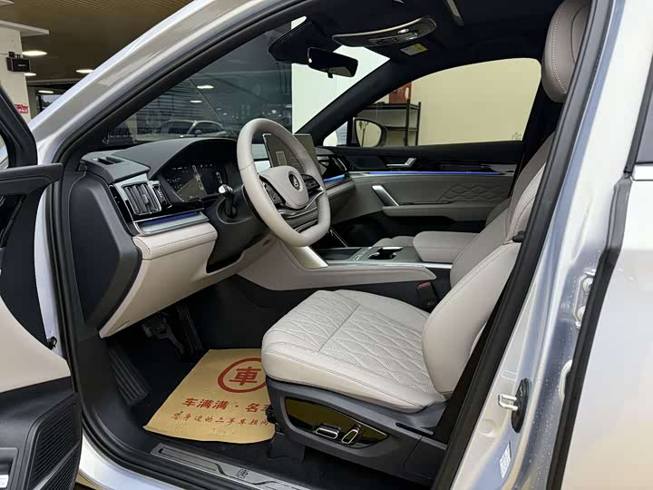 Фото 4 - BYD Tang Hybrid/EV